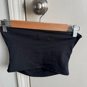Black edikted crop top